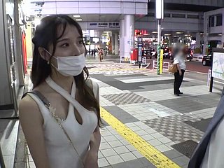 Japanisches Mädchen von einem Fremden gefickt